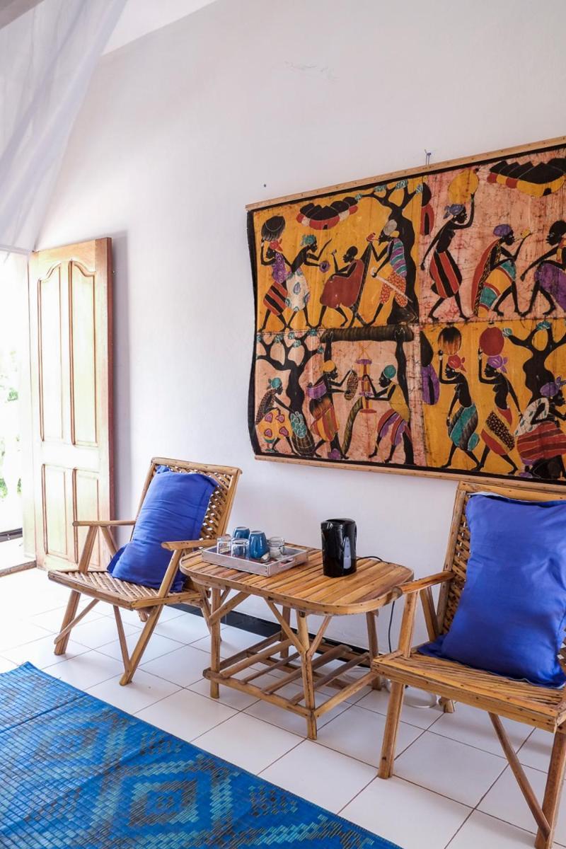 Keur Dofie Bed & Breakfast Toubab Dialaw Dış mekan fotoğraf